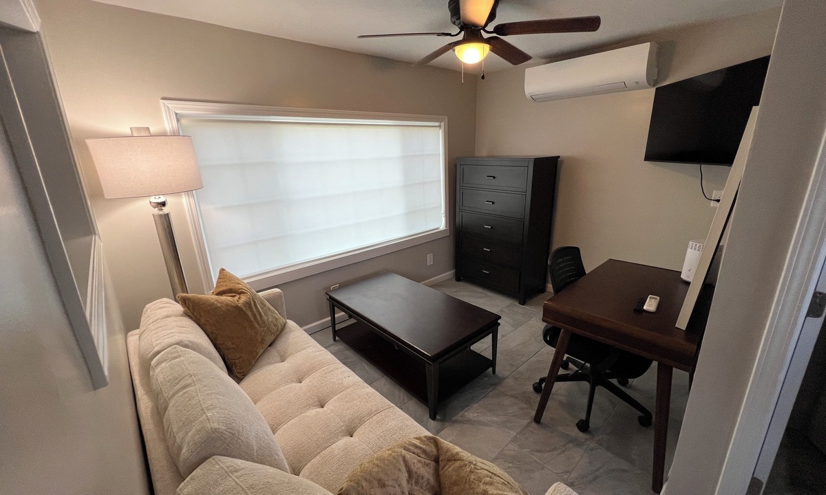 Mattydale House | Charming Tiny House minutes from Syracuse!