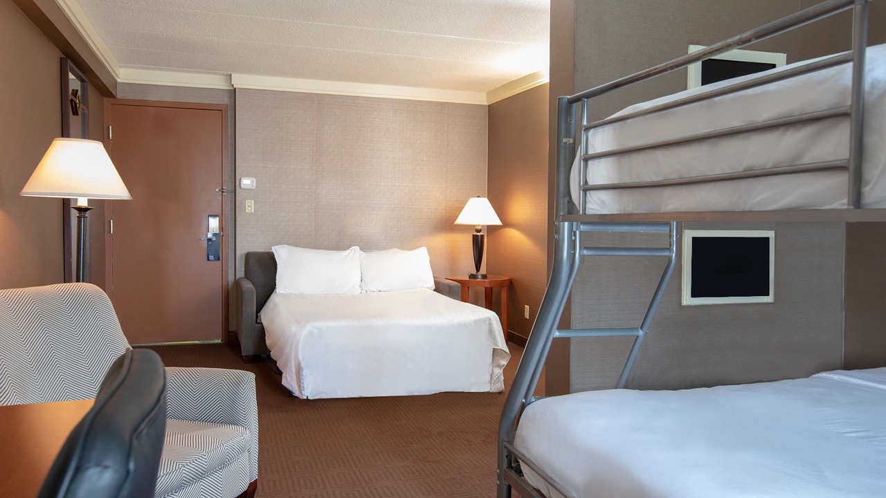 Photo of Bedroom in Downtown Niagara Falls