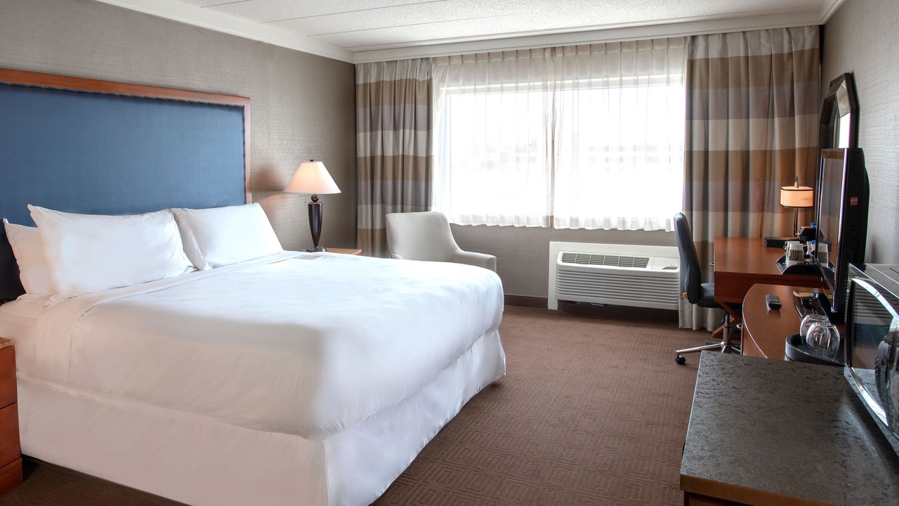 Photo of Bedroom in Downtown Niagara Falls