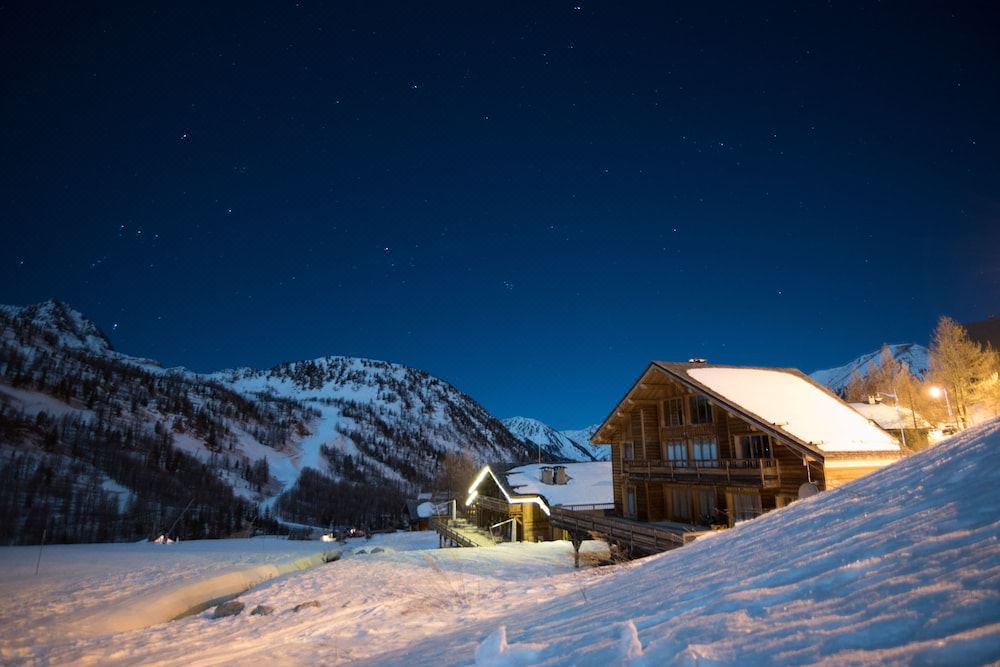 Photo of Buildings in Isola