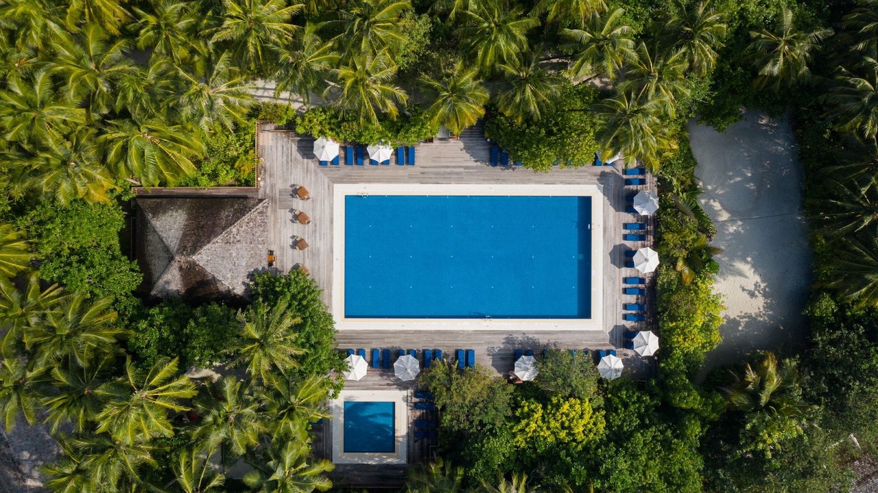 Photo of Buildings in Vilamendhoo Island