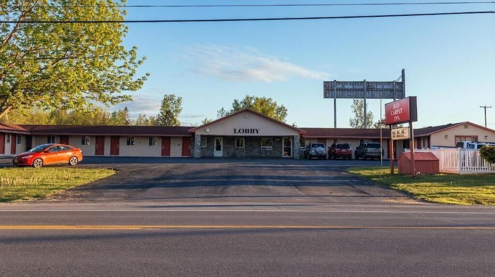 Photo of Buildings in Pulaski