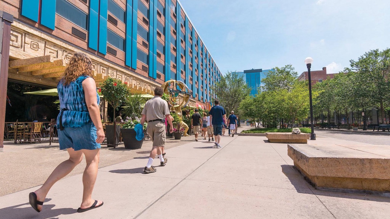 Photo of Others in Downtown Niagara Falls