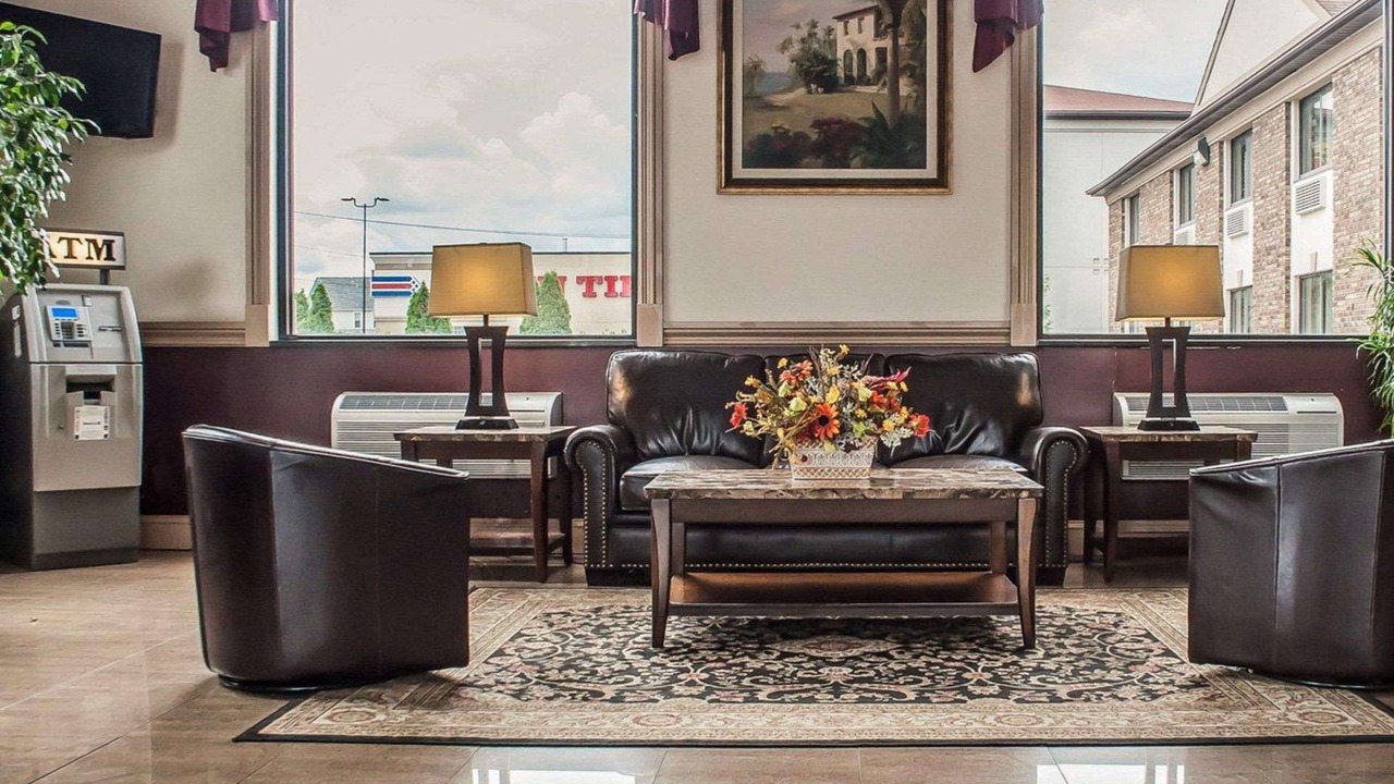 Photo of Livingroom in Niagara Falls