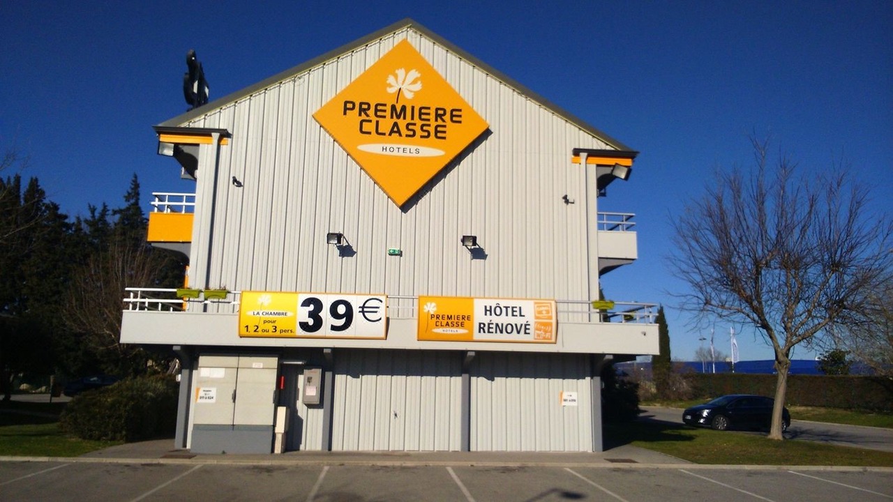 Photo of Buildings in Montfavet