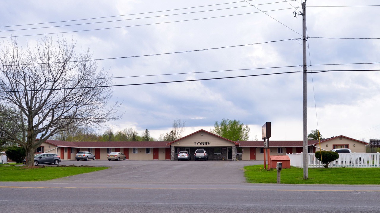 Photo of Buildings in Pulaski