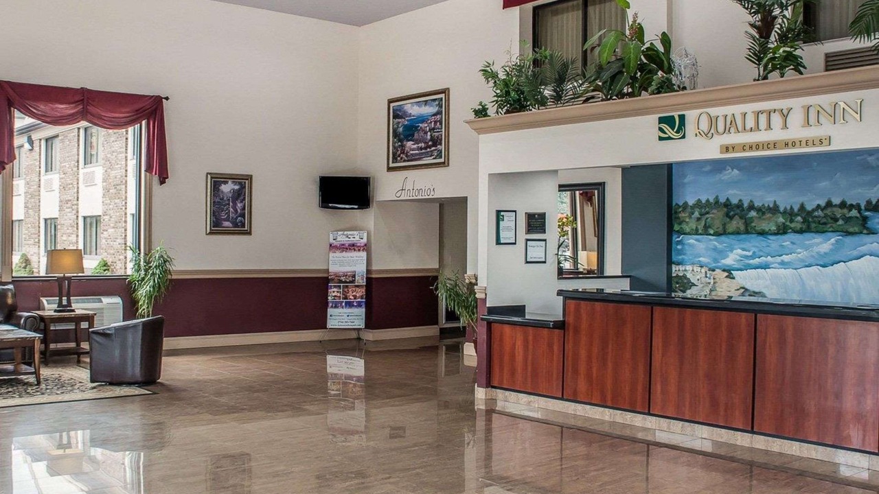 Photo of Livingroom in Niagara Falls