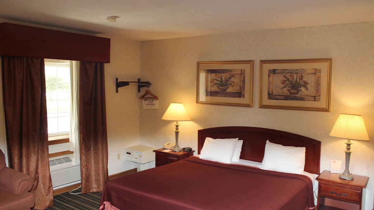 Photo of Bedroom in Lenox
