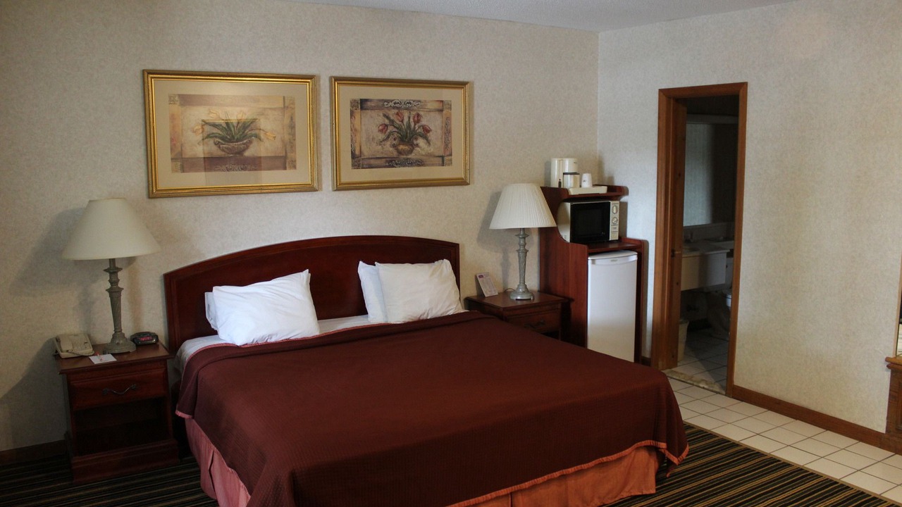 Photo of Bedroom in Lenox