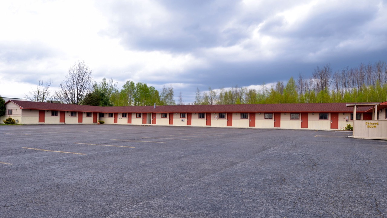 Photo of Buildings in Pulaski