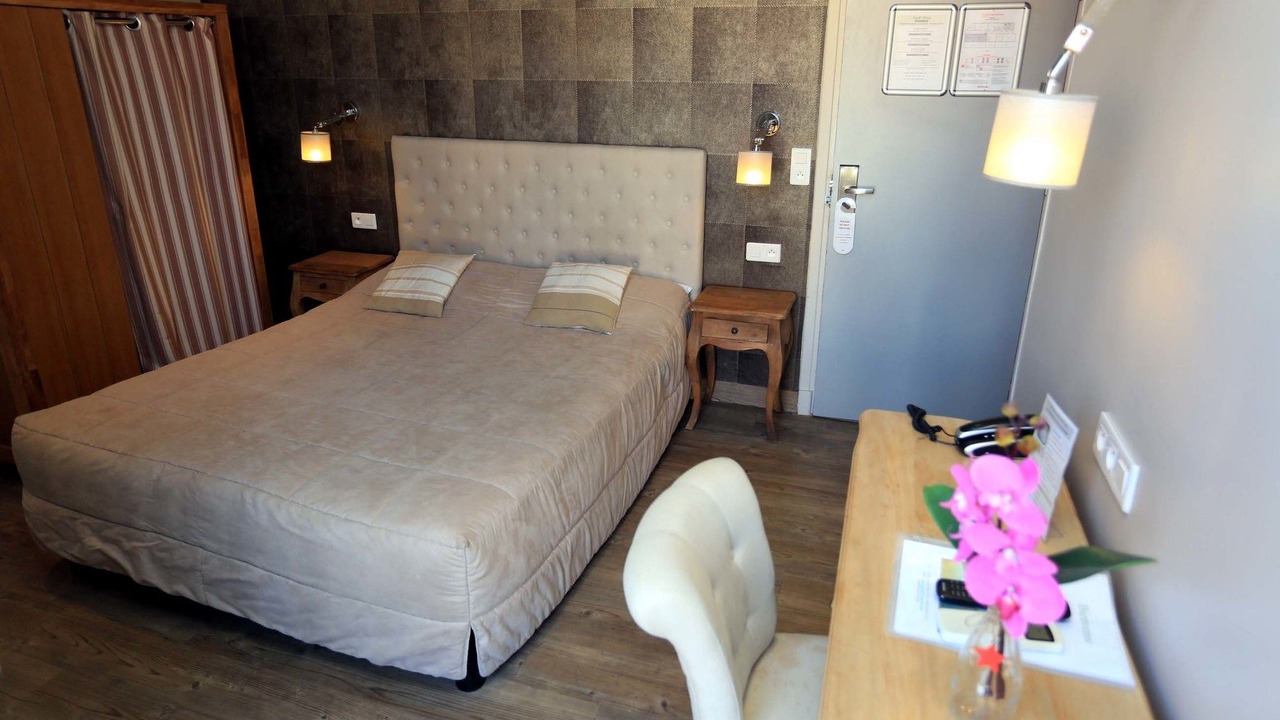 Photo of Bedroom in Jean-Medecin