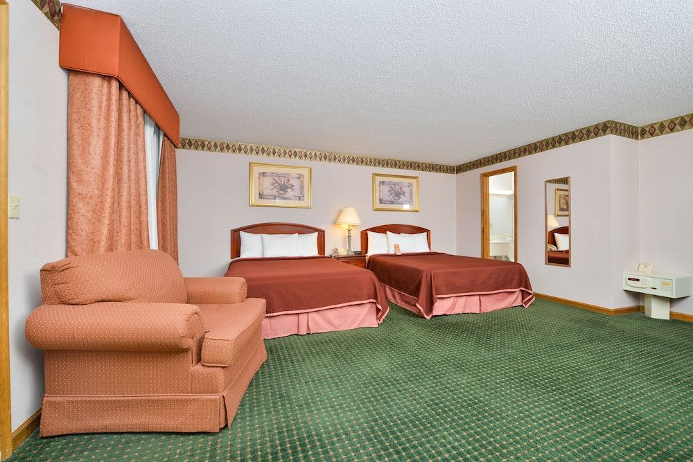 Photo of Bedroom in Lenox