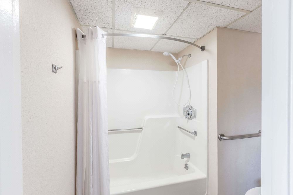 Photo of Bathroom in Syracuse