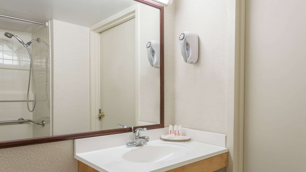 Photo of Bathroom in Triangle