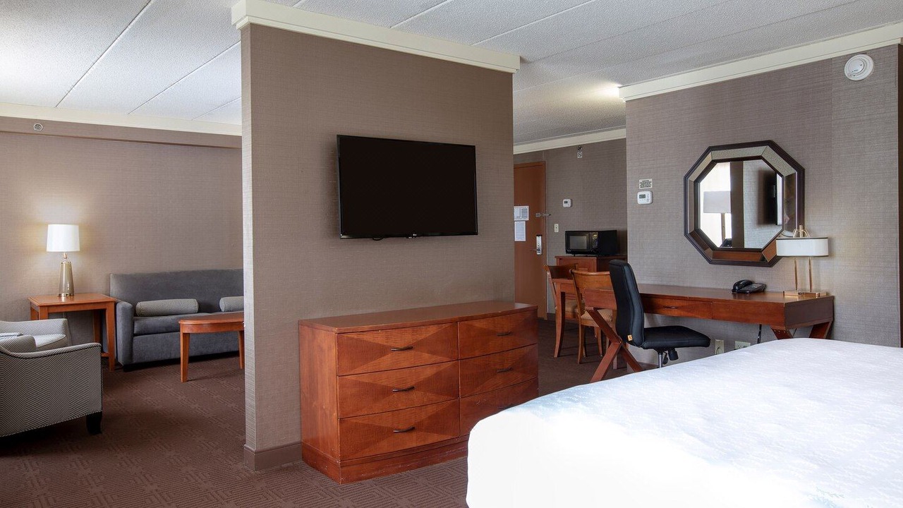 Photo of Bedroom in Downtown Niagara Falls