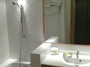 Photo of Bathroom in Montfavet
