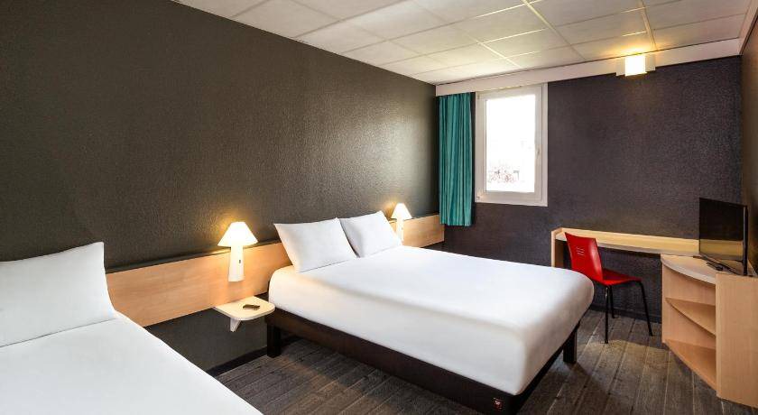 Photo of Bedroom in Lannion