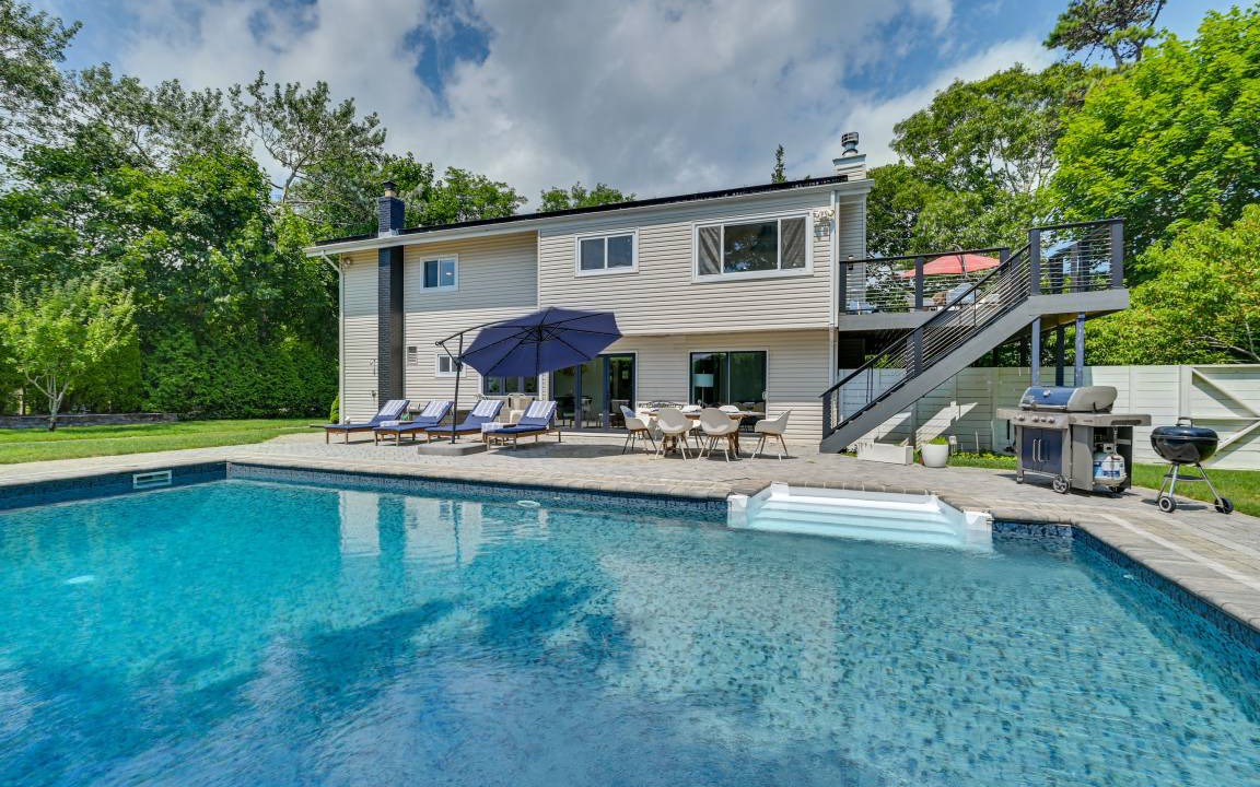 Photo of Others in Hampton Bays