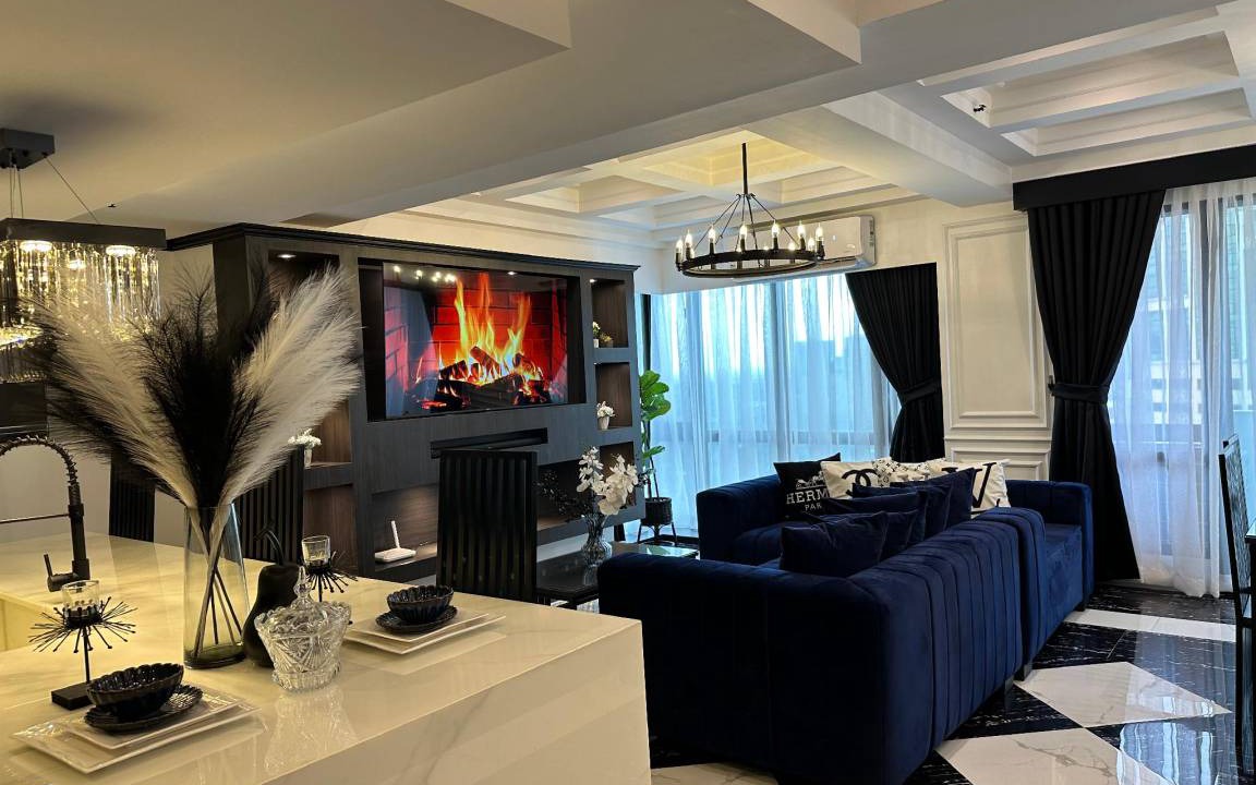 Photo of Livingroom in Downtown
