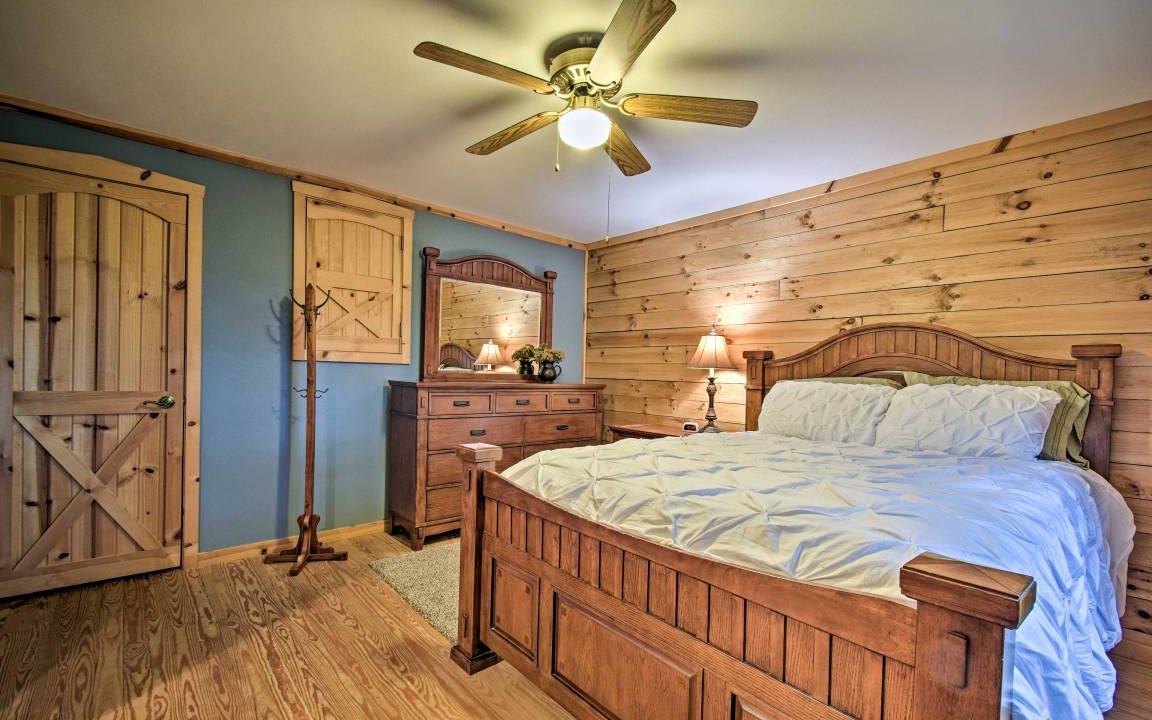 Photo of Bedroom in Shipshewana