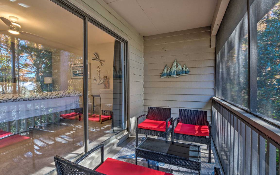 Photo of Patio Balcony in Cassine Village