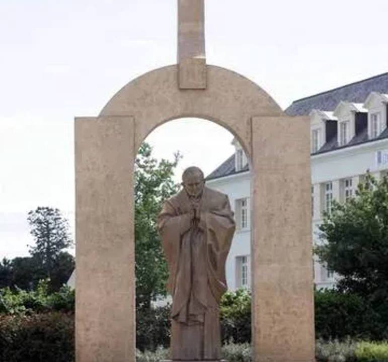 Photo of Buildings in Ploermel