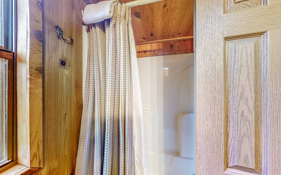 Photo of Bathroom in Hector