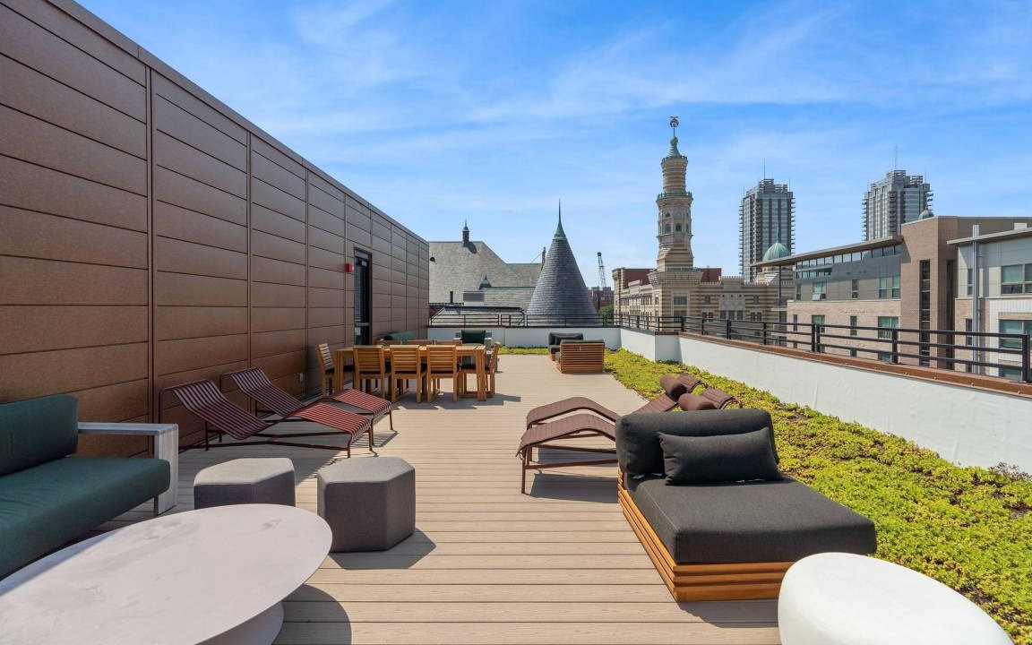 Photo of Patio Balcony in Lockerbie Square