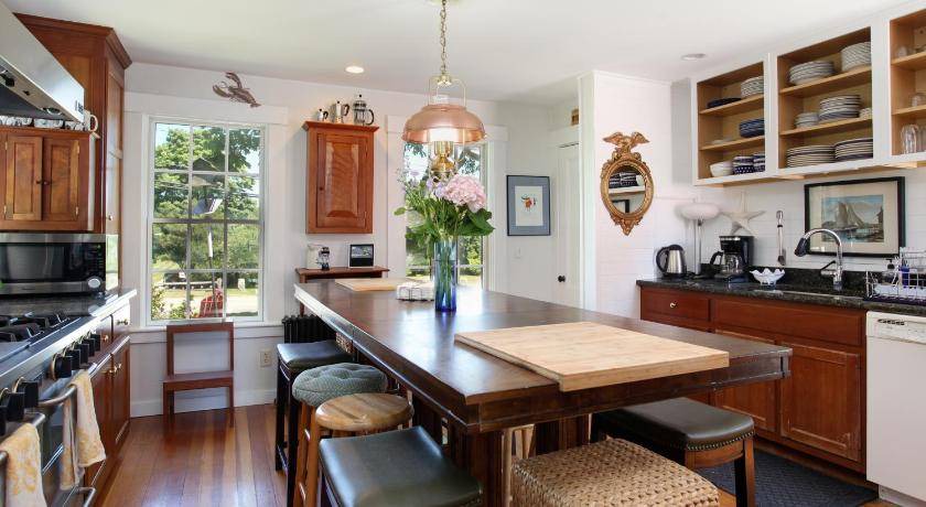 Photo of Livingroom in West Barnstable