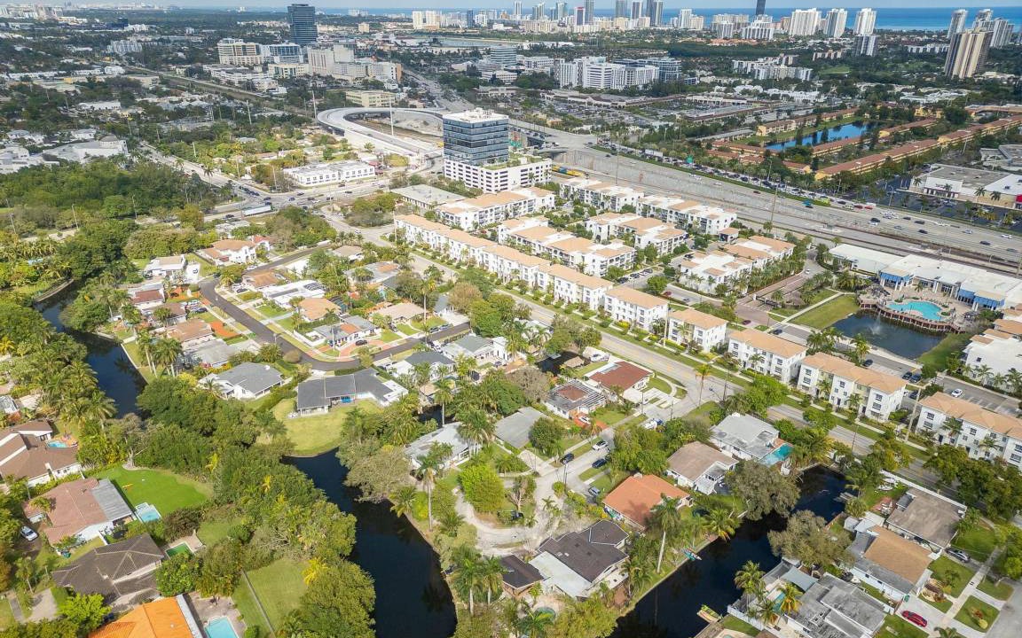 Photo of Others in Aventura