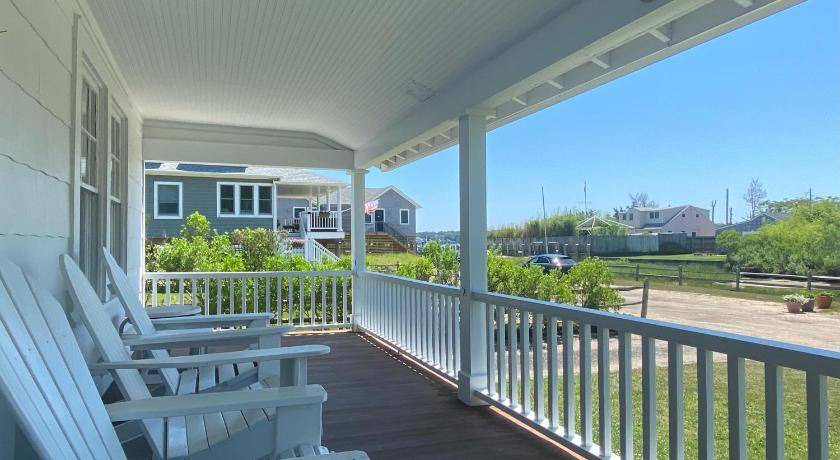Photo of Others in Hampton Bays