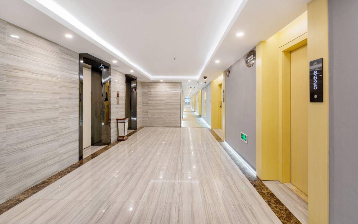 Photo of Bathroom in East Huanshi Road
