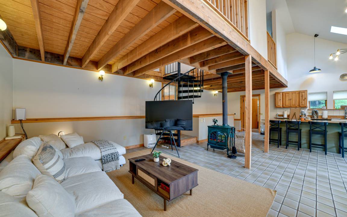 Photo of Livingroom in Bloomville