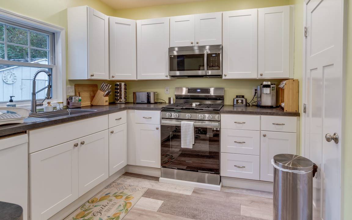 Photo of Kitchen in Town of Richmond