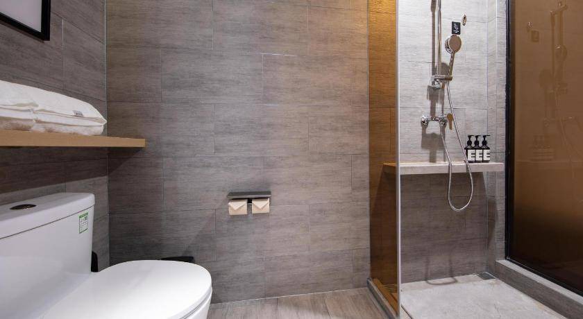 Photo of Bathroom in Yuanzhou