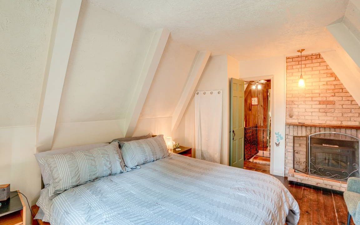 Photo of Bedroom in Becket