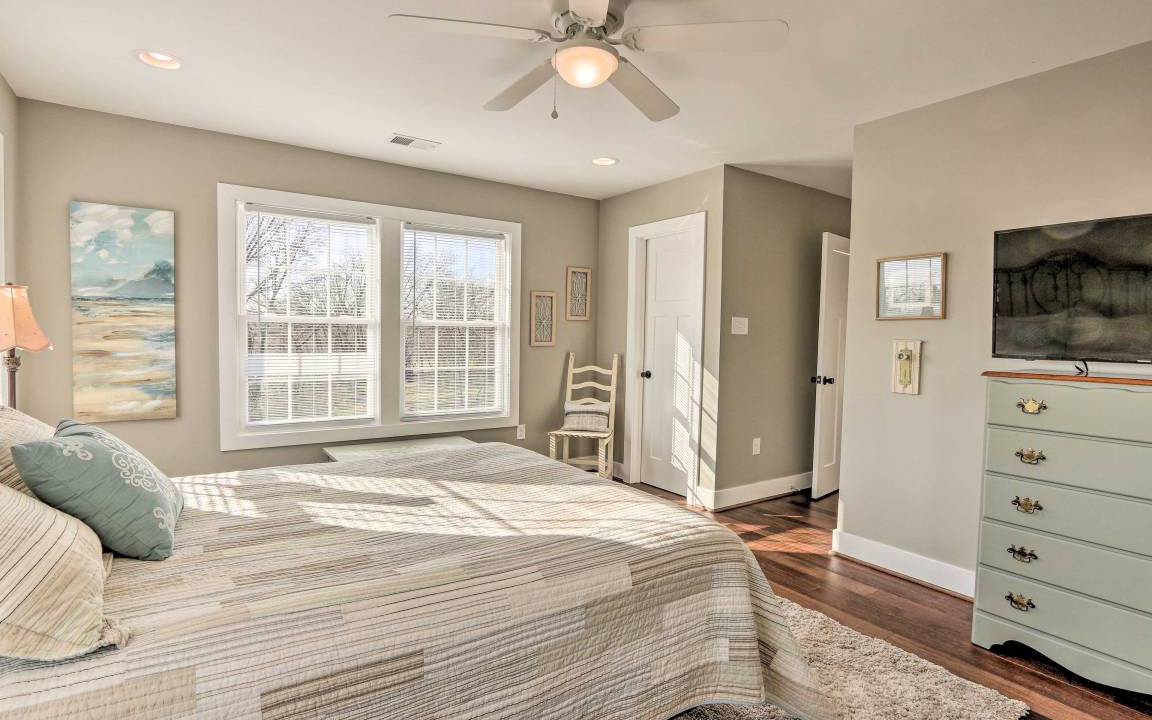 Photo of Bedroom in Lovettsville