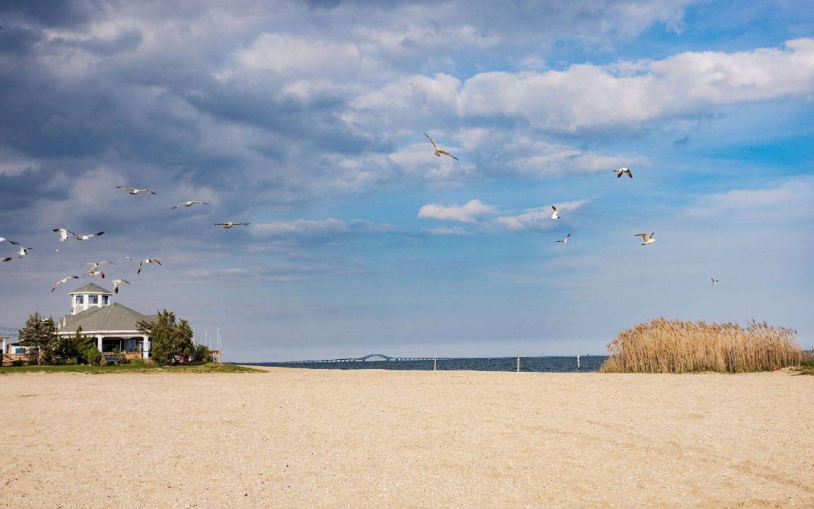Photo of Others in Lindenhurst