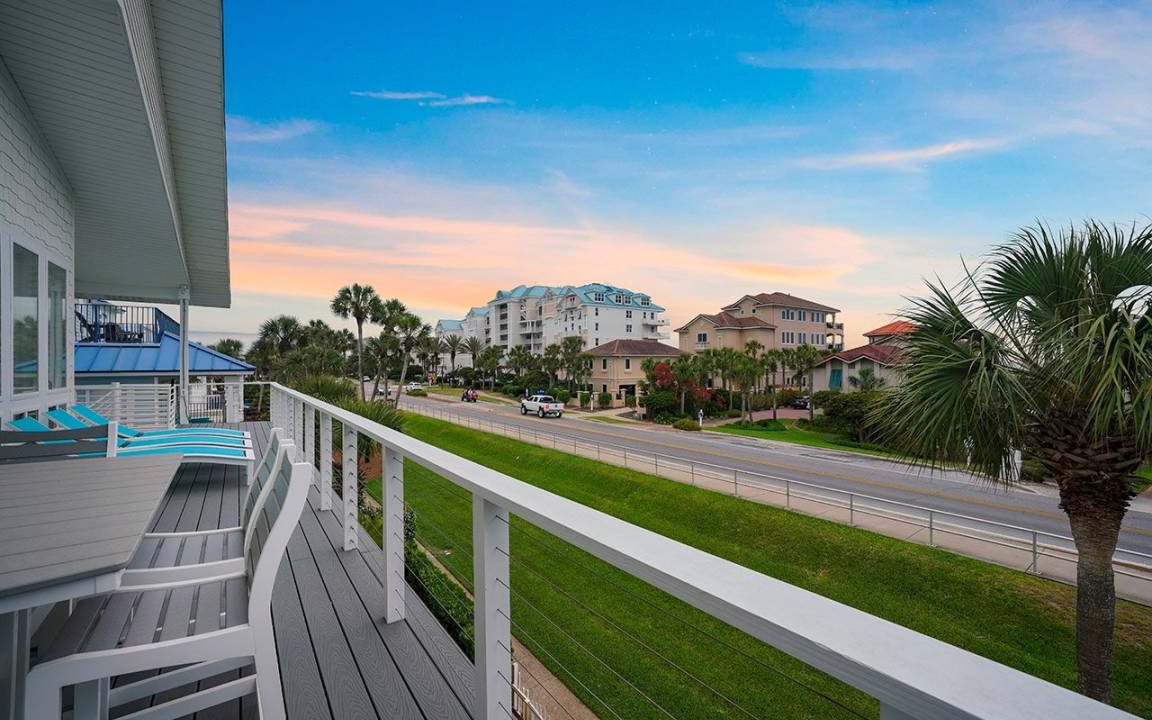 Photo of Patio Balcony in Crystal Shores