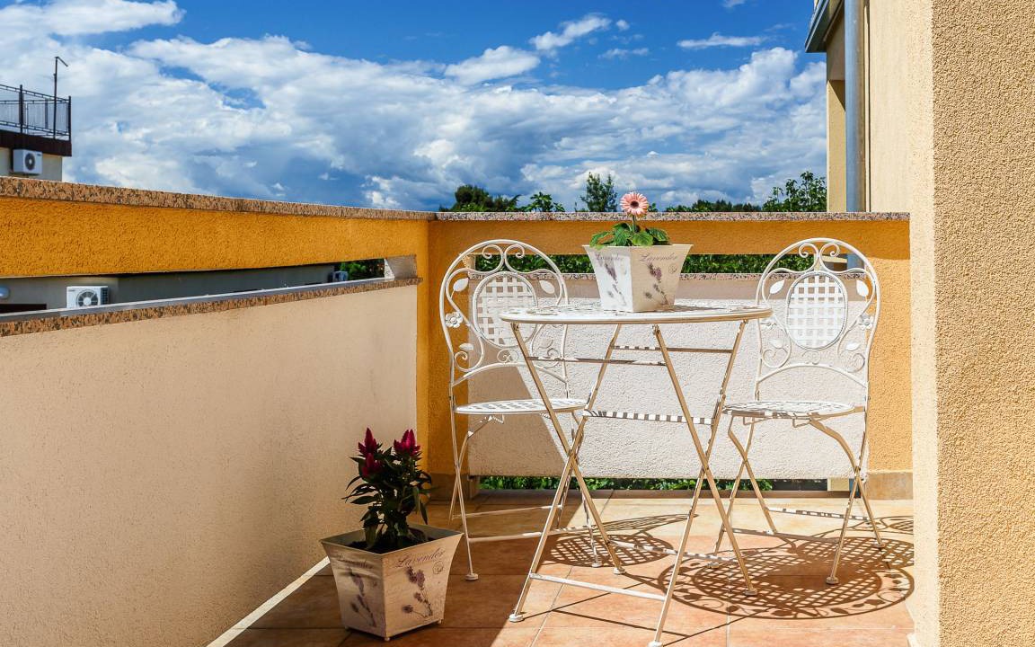 Photo of Patio Balcony in Malinska-Dubasnica