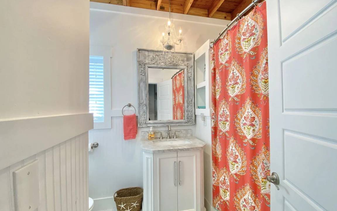 Photo of Bathroom in Laguna Beach Estates