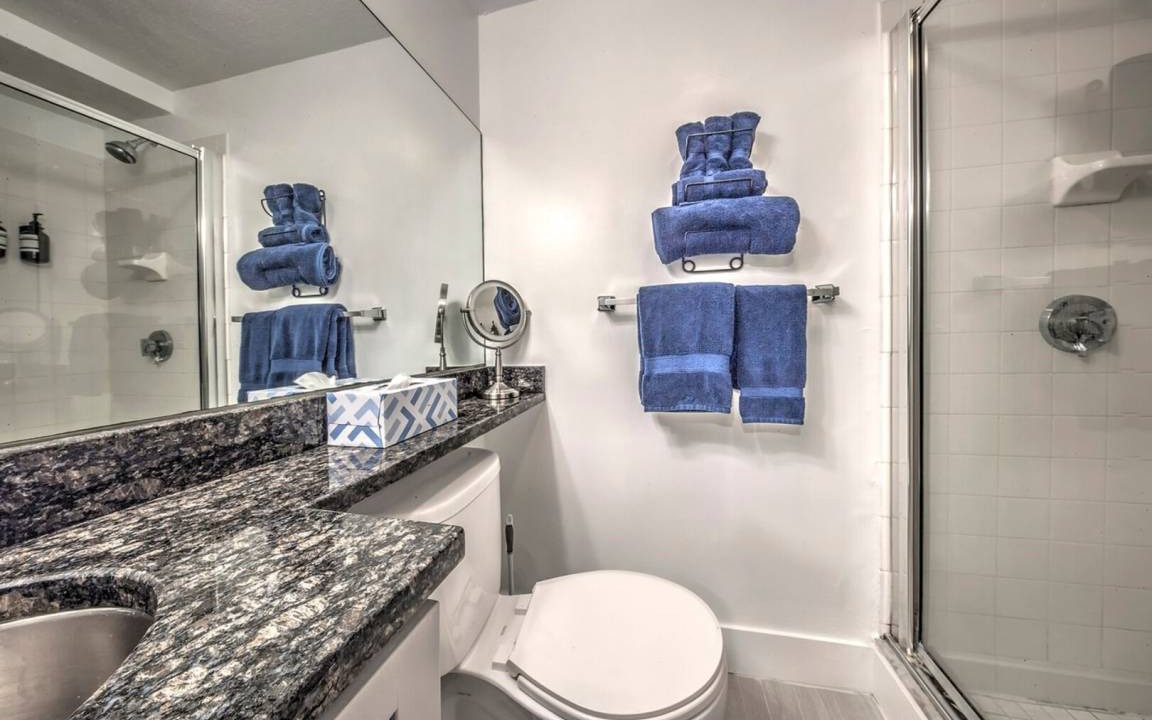 Photo of Bathroom in Shawmut