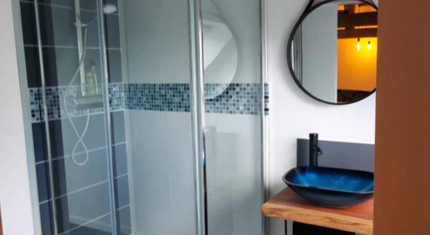 Photo of Bathroom in Pleslin-Trigavou