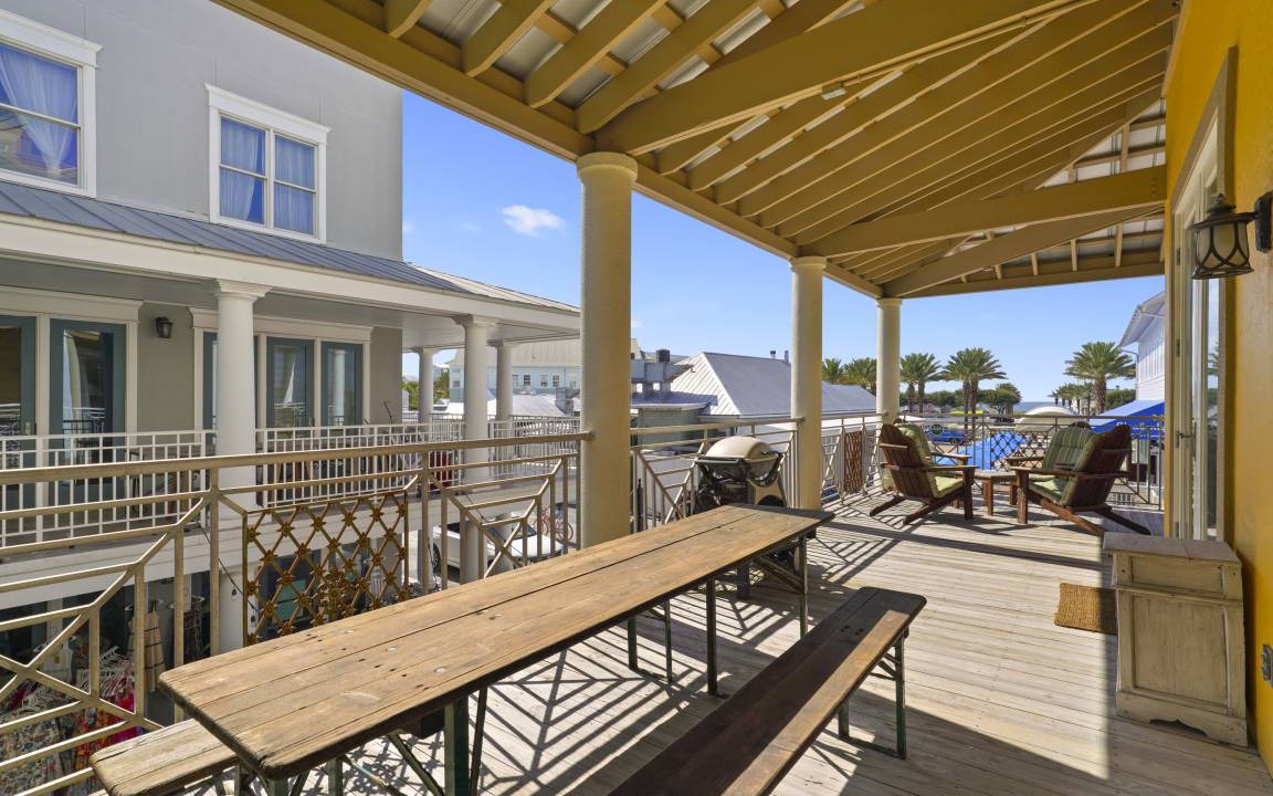 Photo of Patio Balcony in Seaside