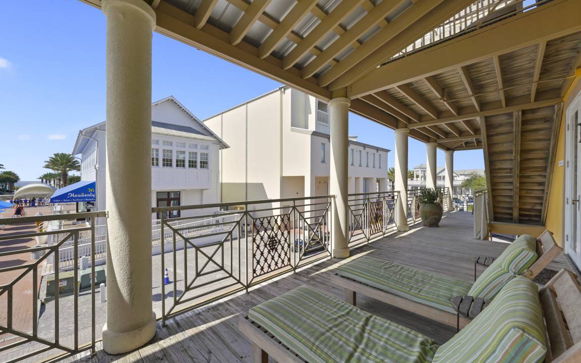 Photo of Patio Balcony in Seaside