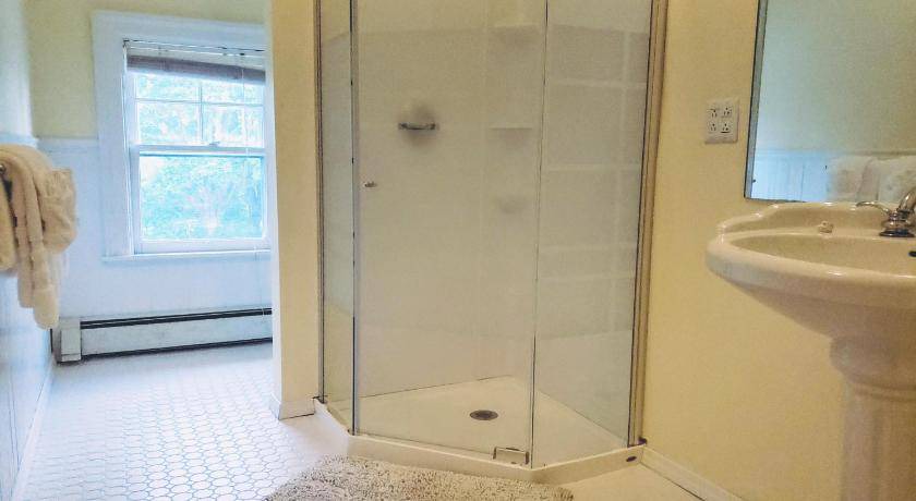 Photo of Bathroom in Wellesley Island