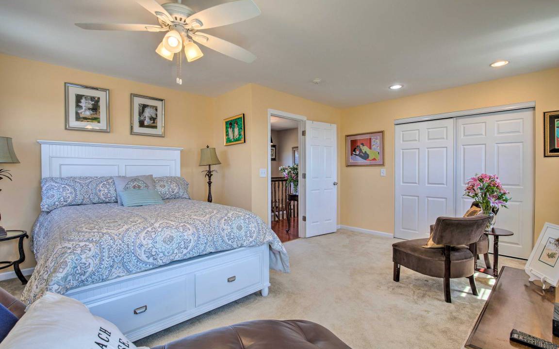 Photo of Bedroom in Mastic Beach