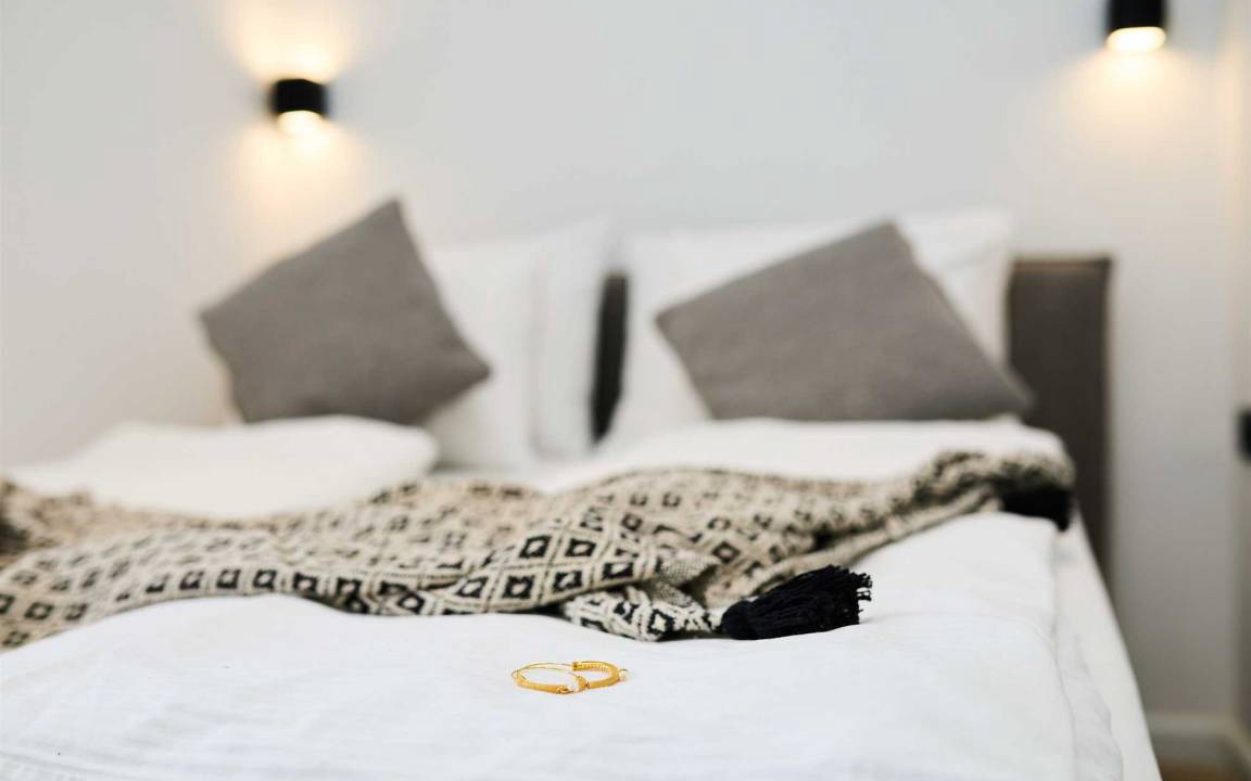 Photo of Bedroom in Pile