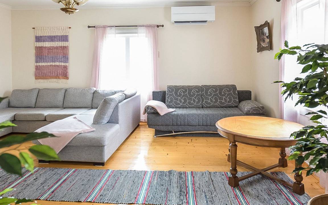 Photo of Livingroom in Maentsaelae