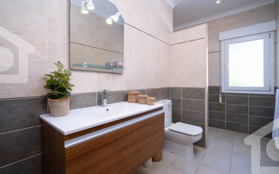 Photo of Bathroom in El Portet